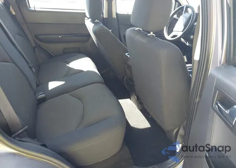 2008 Mazda Tribute S Sport z USA, uszkodzony, nr VIN 4F2CZ06178KM26559